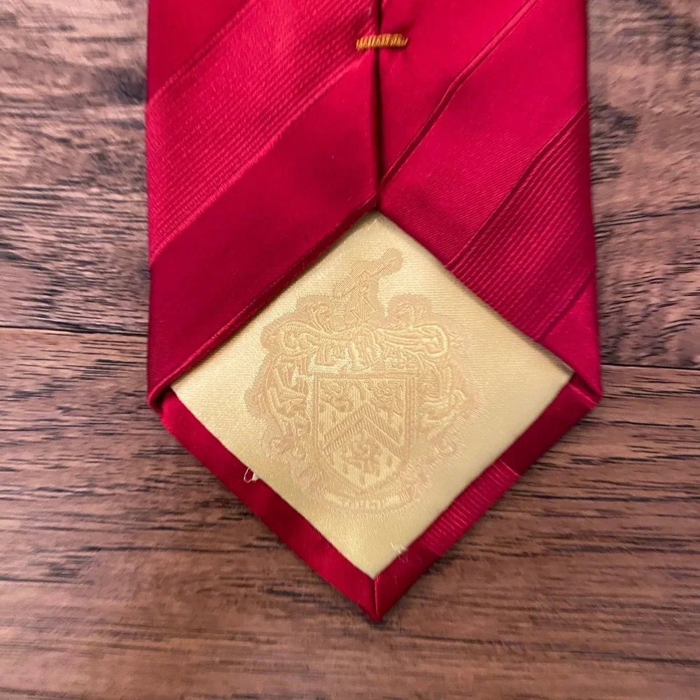 Donald J Trump Signature Collection Mens Red Striped Silk Necktie Power Tie